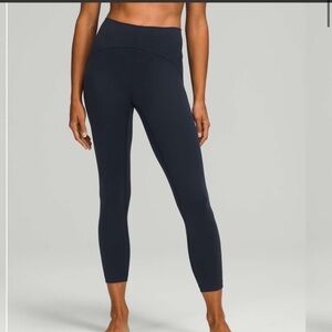Lululemon Instill High-Rise Tight 25"
True Navy size 0